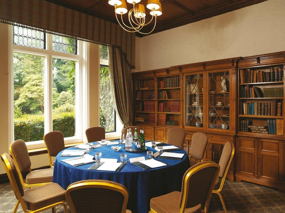 Macdonald Frimley Hall Hotel & Spa Camberley Exterior photo