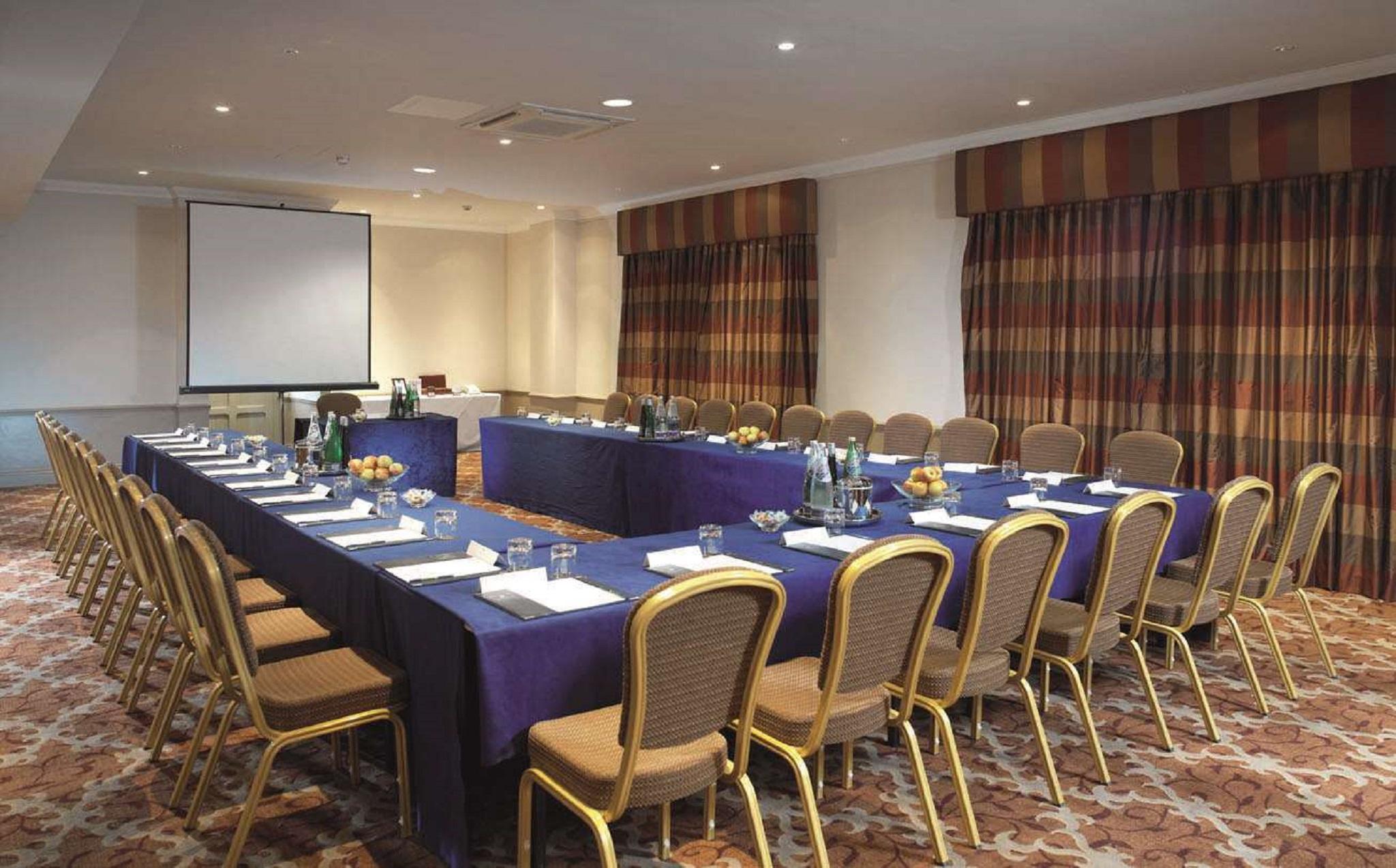 Macdonald Frimley Hall Hotel & Spa Camberley Exterior photo